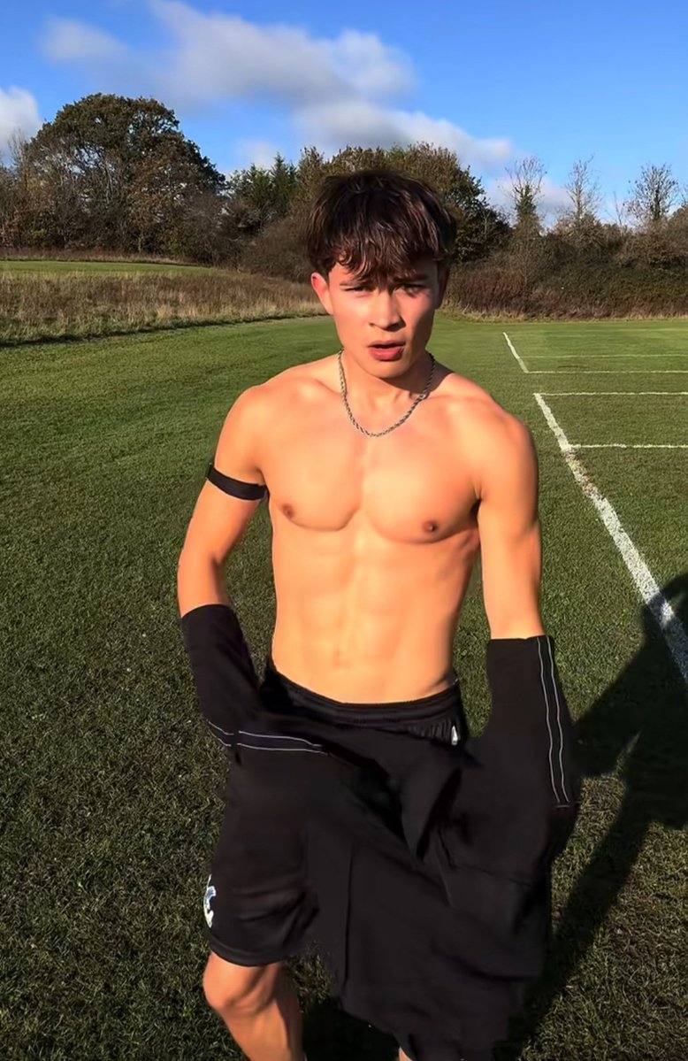 Adidas8_7 tweet media