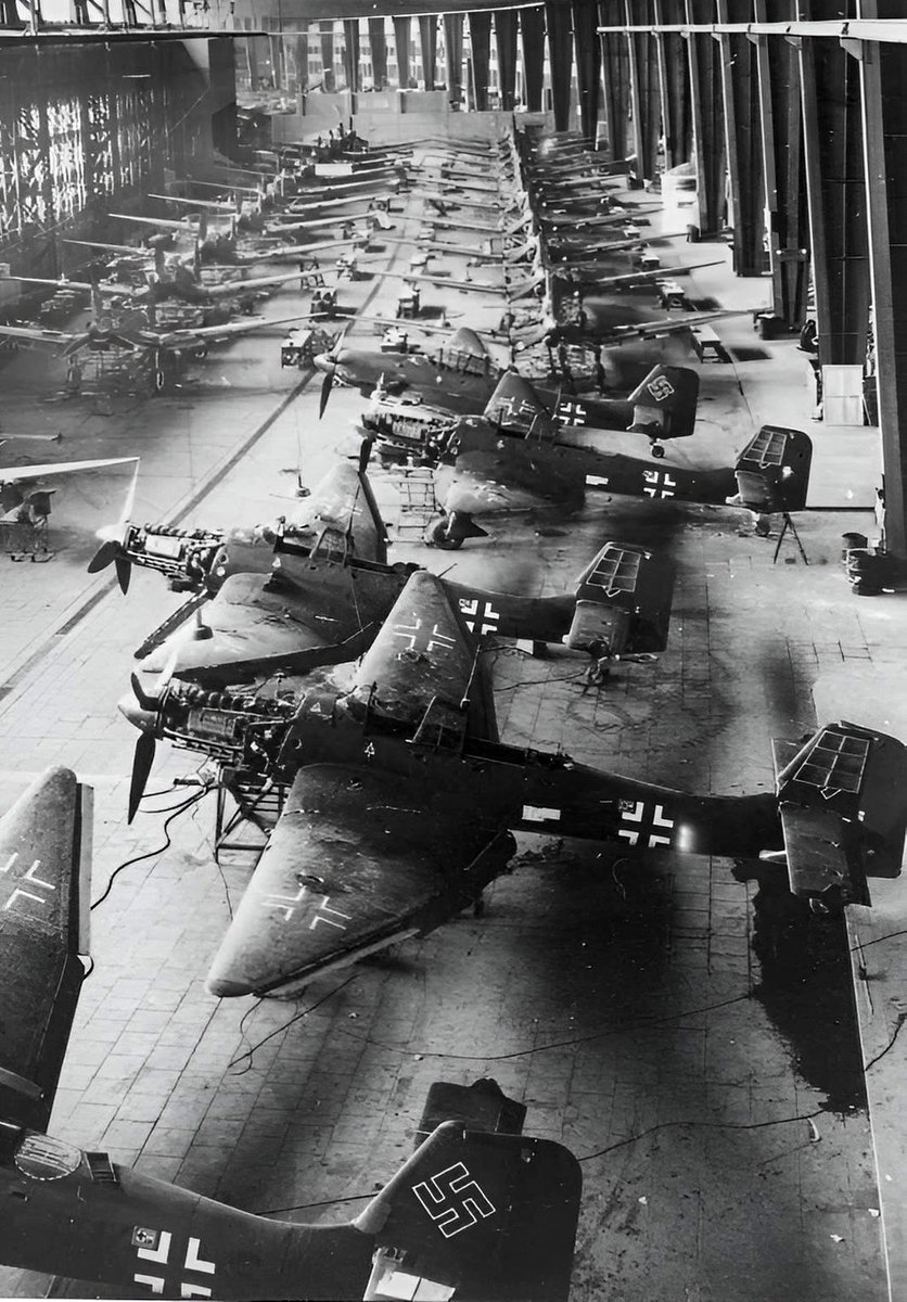 ℭ𝔥𝔯𝔦𝔰𝔱𝔬𝔭𝔥 𝔚𝔞𝔤𝔫𝔢𝔯-𝔏𝔦𝔢𝔟𝔥𝔞𝔟𝔢𝔯 tweet media