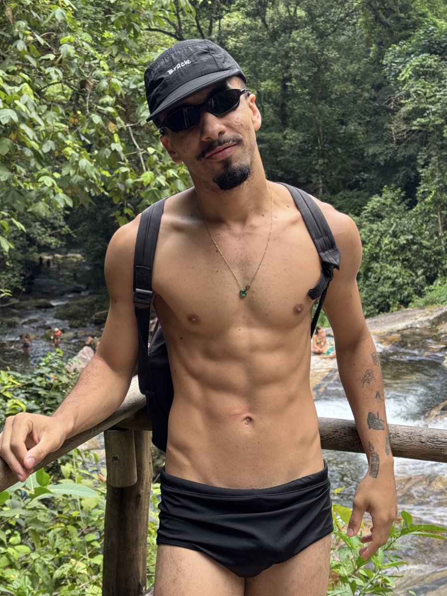 v1cter 🐝 tweet media