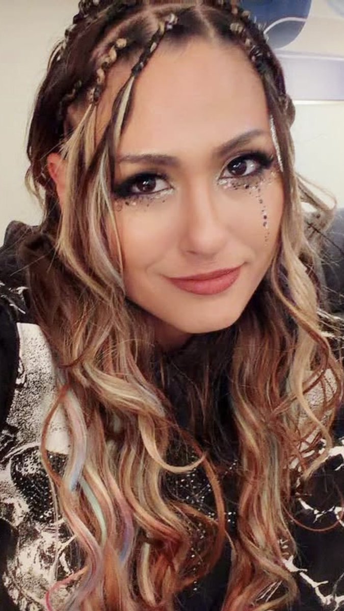 aBcweezy88 tweet media