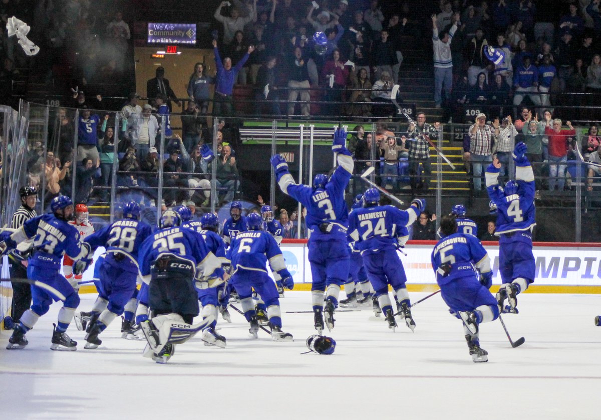 NCAADIII's tweet photo. More scenes from the magical moment!! https://t.co/G2pEKkCwul