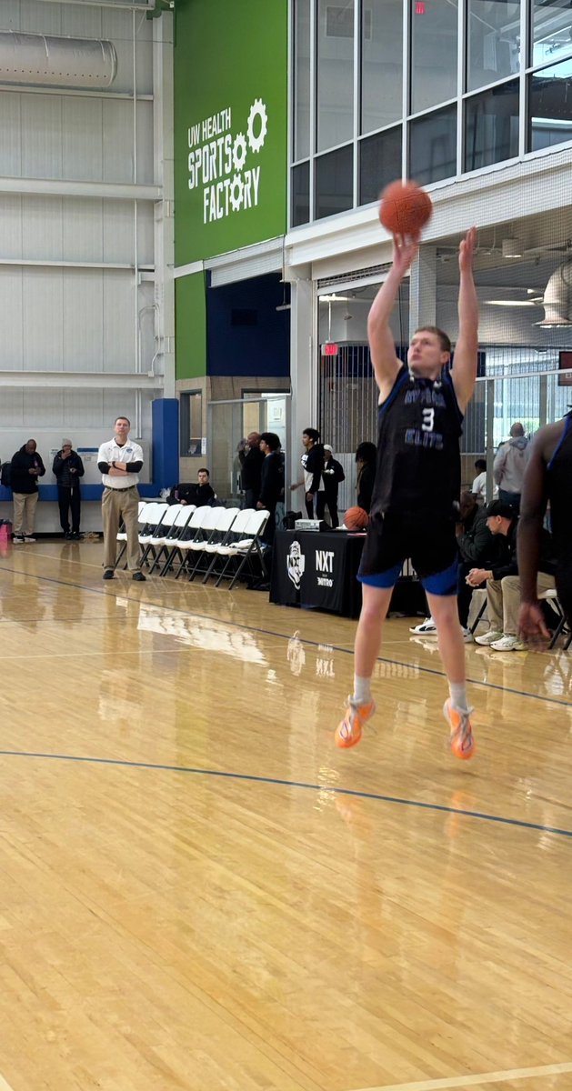 mosesk225's tweet photo. 2027 Colton Helton (@ColtonHelton) was in his bag all weekend and showed exactly why he’s one to watch. Statement weekend. Two stat sheet stuffers. Just straight production across the board on the @PRO16League circuit.

This group came out for their first AAU weekend and went 3-1 in Rockford, IL, with @NxtProHoops and @kentucky_future, setting the tone early and building momentum heading into Detroit. Colton was right in the middle of it all, doing a little bit of everything and impacting the game in every way possible.

Vs New Jersey Elite 77-68 WIN
20pts, 4 3PT, 6rebs, 5asts, 2stls

Vs Rockford One Shot 64-41 WIN
11pts, 8rebs, 6asts