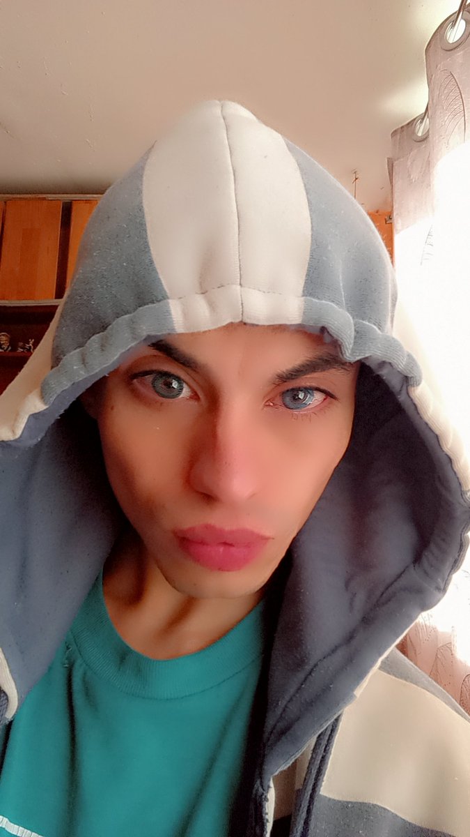 LUIS MINAJ tweet media