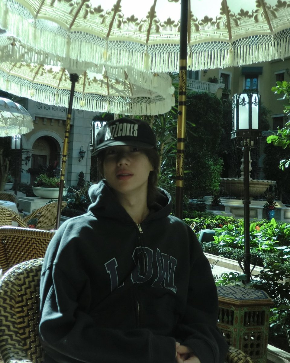 김가네…🦄 tweet media