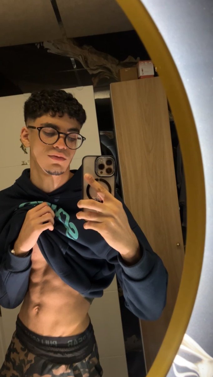teensecretboy's tweet photo. 🍑🔥 Sneak peek: fucking my friend’s ass 😈💦 and cumming in his mouth 🤤👅
Full video already on my OnlyFans 🚀🍆💣
https://t.co/Yl0te7c5dU

Rt + Follow if you want more uncensored content😳🔥 #twink #gay #18yo #hotboy https://t.co/YYBDOIy3ny