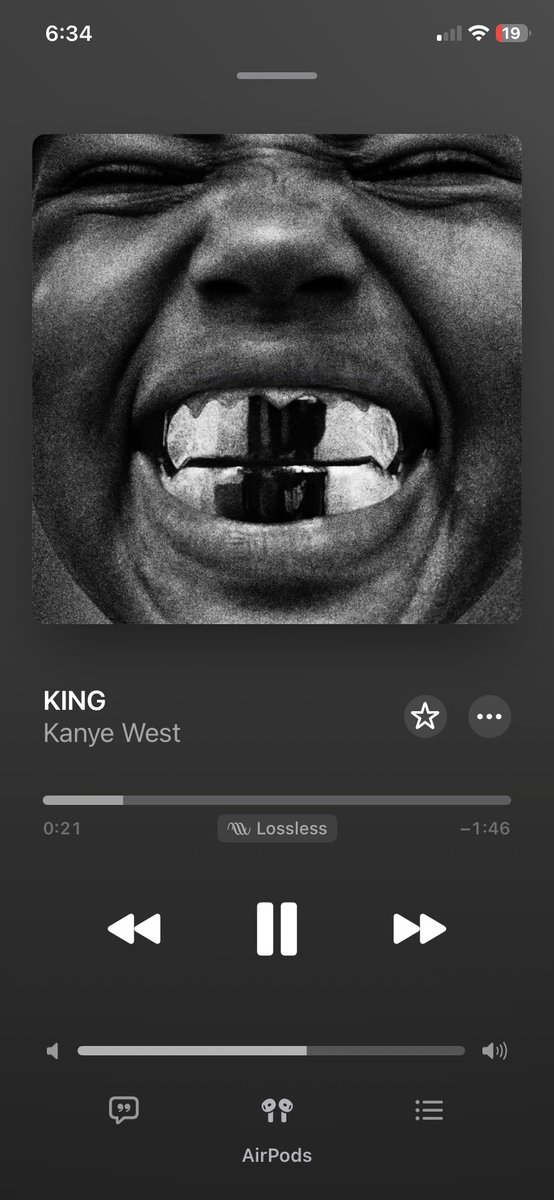 KsgYeezus's tweet photo. NAMED YOU THE KING #BULLY https://t.co/enJMY0f83y