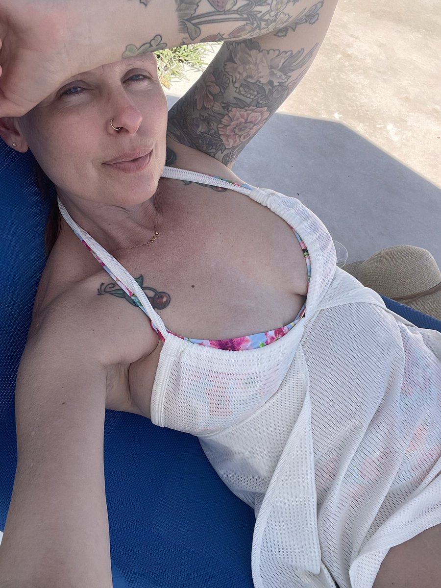 SkylerXO tweet media