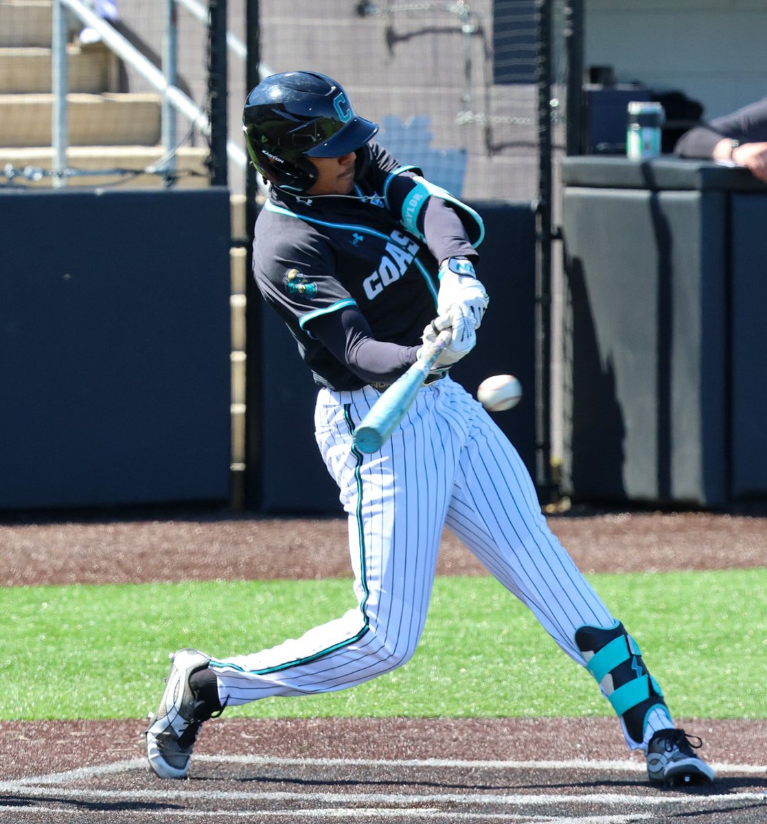 Ripat53's tweet photo. This is the RBI single by Jordan Taylor.
Jordan also had 2 huge sac flies for a total of 3 RBIs https://t.co/1RuNR2pNrG