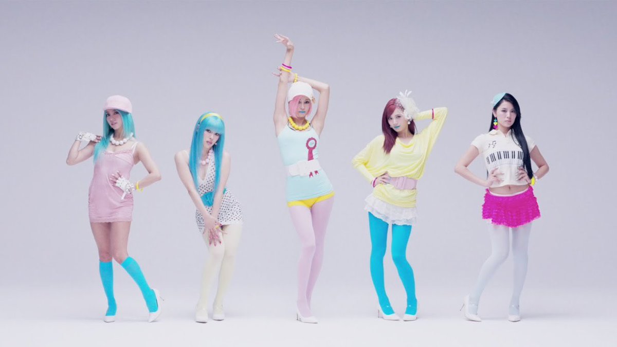 mica 𝜗𝜚 tweet media