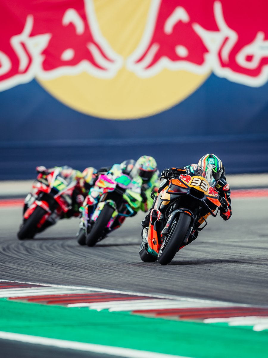 KTM_Racing's tweet image. Sunday fighter @BradBinder_33 climbs to P12 from P18. 👊

#KTM #ReadyToRace #USGP 🇺🇸