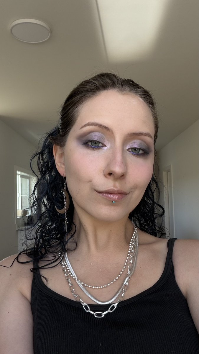 маякоська tweet media