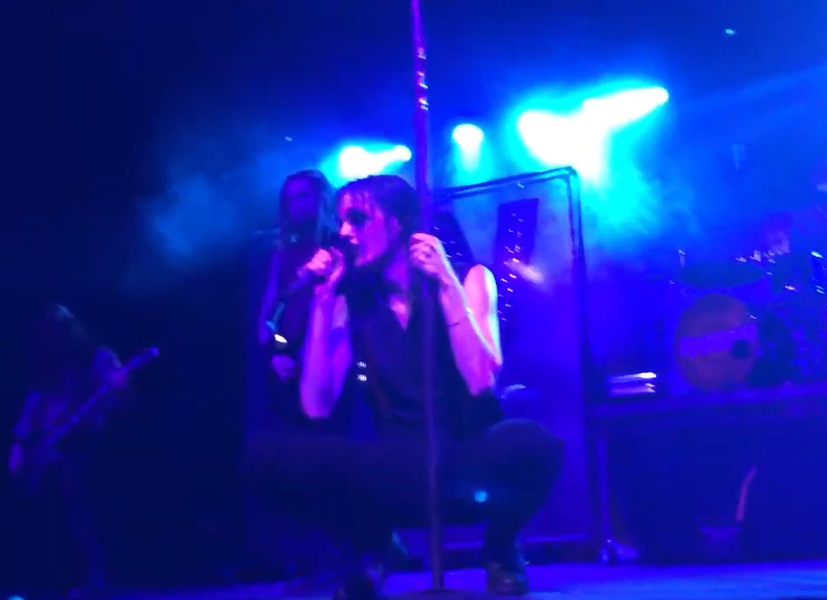 Léonce 🎪🎈 tweet media