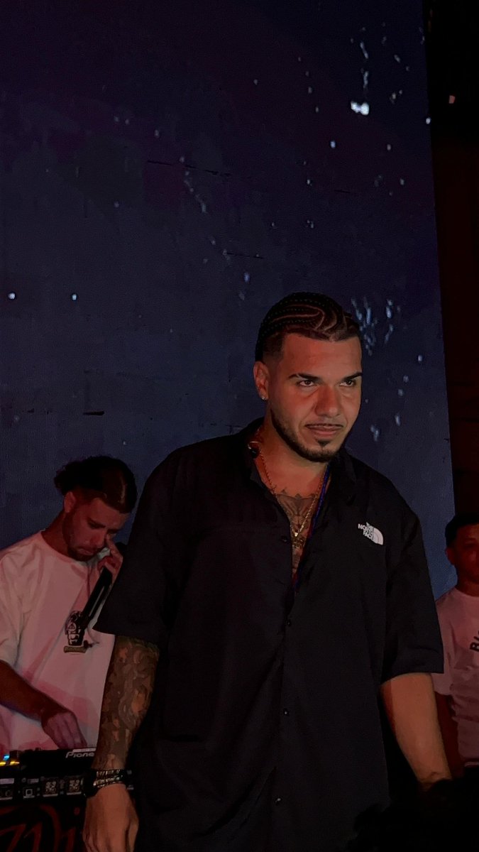 negajacke_'s tweet photo. 2z, faz um love song pra mim... 🎲🎩❤️‍🔥
@2zdinizz https://t.co/EjN5OEMbfh