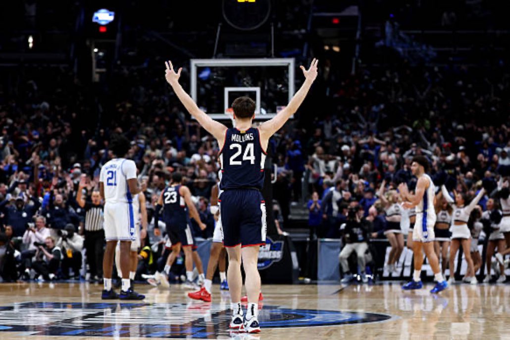 kenwardskorner's tweet image. It wasn’t a buzzer beater like Christian Laettner’s in ‘92 for Duke vs Kentucky but that shot by Braylon Mullins from:

1. near mid-court
2. with .04 sec left
3. in a game where at one point they trailed by 19

Makes UCONN’s win one of the best finishes to any NCAA 🏀game ever!!