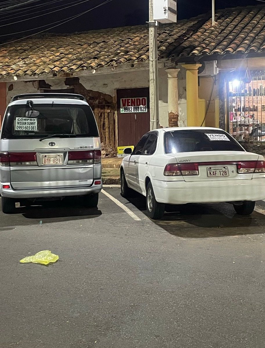 Out of Context Autos Py tweet media