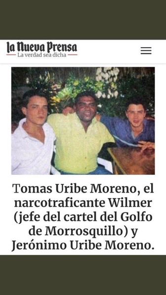 albertomp1968's tweet photo. Sobre #Uribe:
Los entornos político,social, de negocios y familiar de @AlvaroUribeVel están integrados por matones,traquetos, narcotraficantes,despojadores de tierras y sicarios
Uribe fue determinante en consolidación. de #Pablo_Escobar y del #Cartel_de_Medellin y viceversa
👎 https://t.co/8XOHMsvhHh