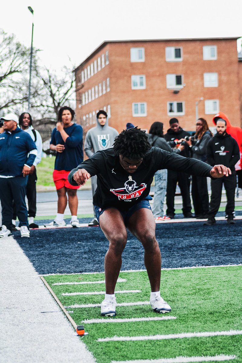 HOWARD FOOTBALL tweet media