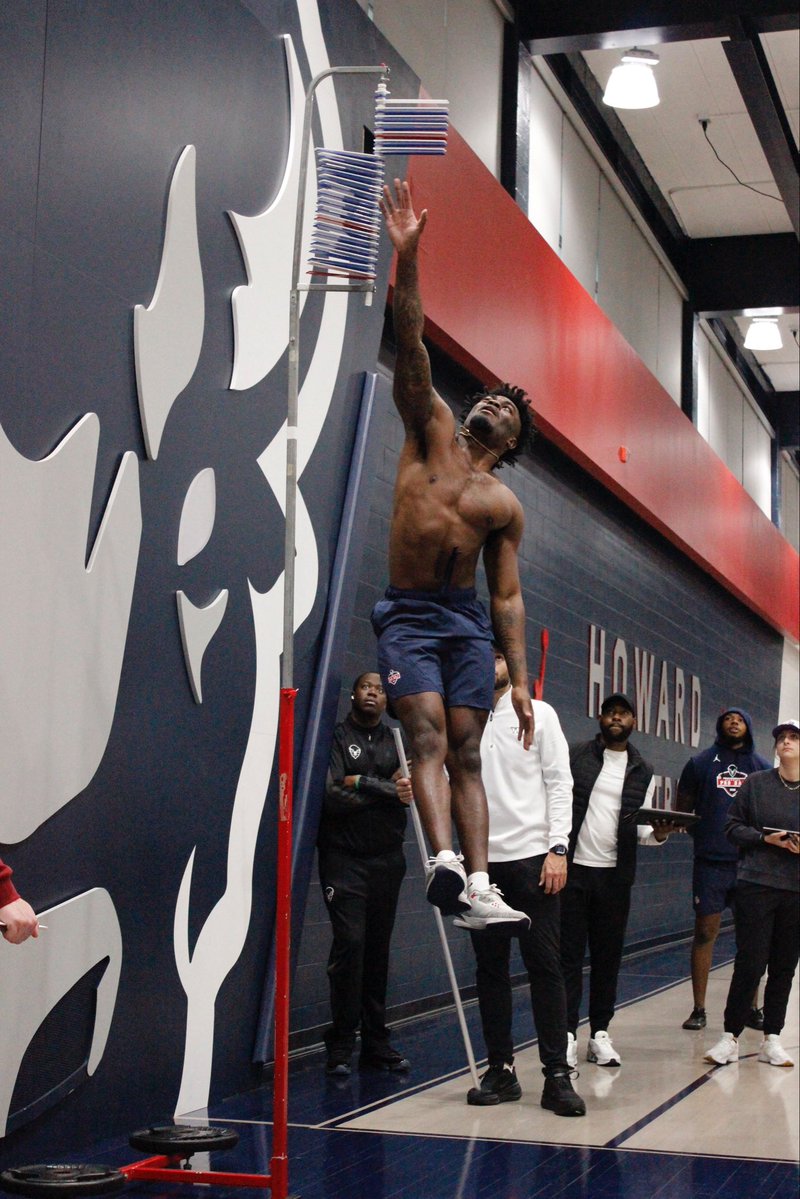 HOWARD FOOTBALL tweet media