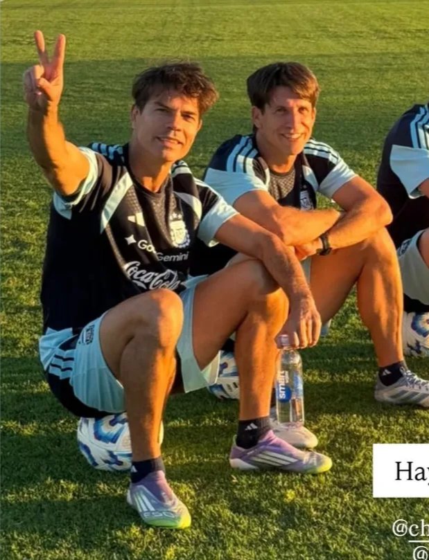 Los frutichino también aparecieron a hacer presencia estos días. Me parece que tienen ganas de que se estrene esa Tag 🙌🏻