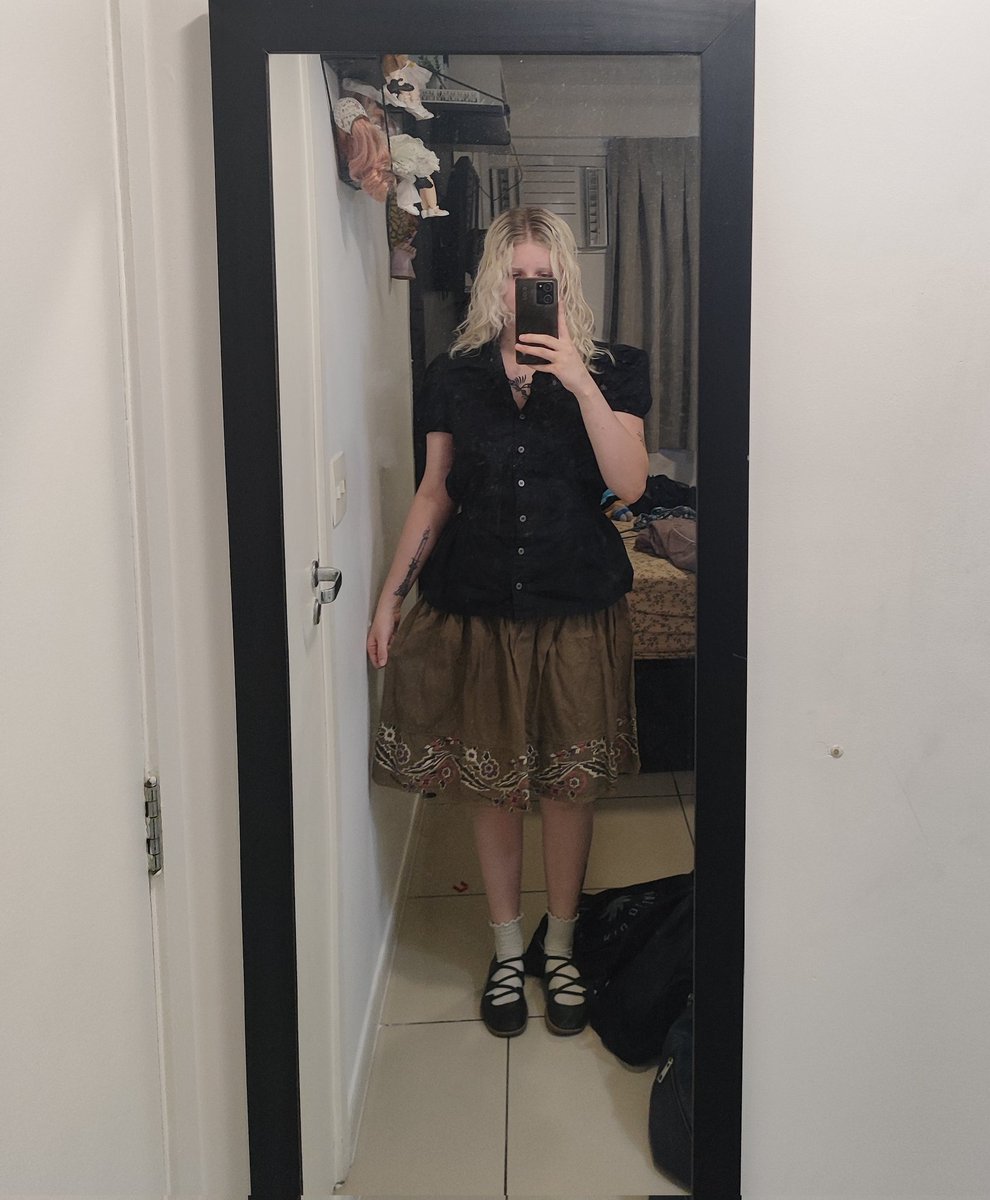 dona bucê tweet media