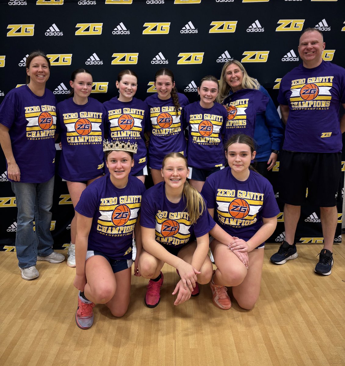 zg_newengland's tweet photo. Get Better Everyday are crowned Girls 8th Grade champs at Throwdown for the Throne! Big-time performance 👑🔥 #ZGThrone @coach_demarco https://t.co/YTKJfeK4N7