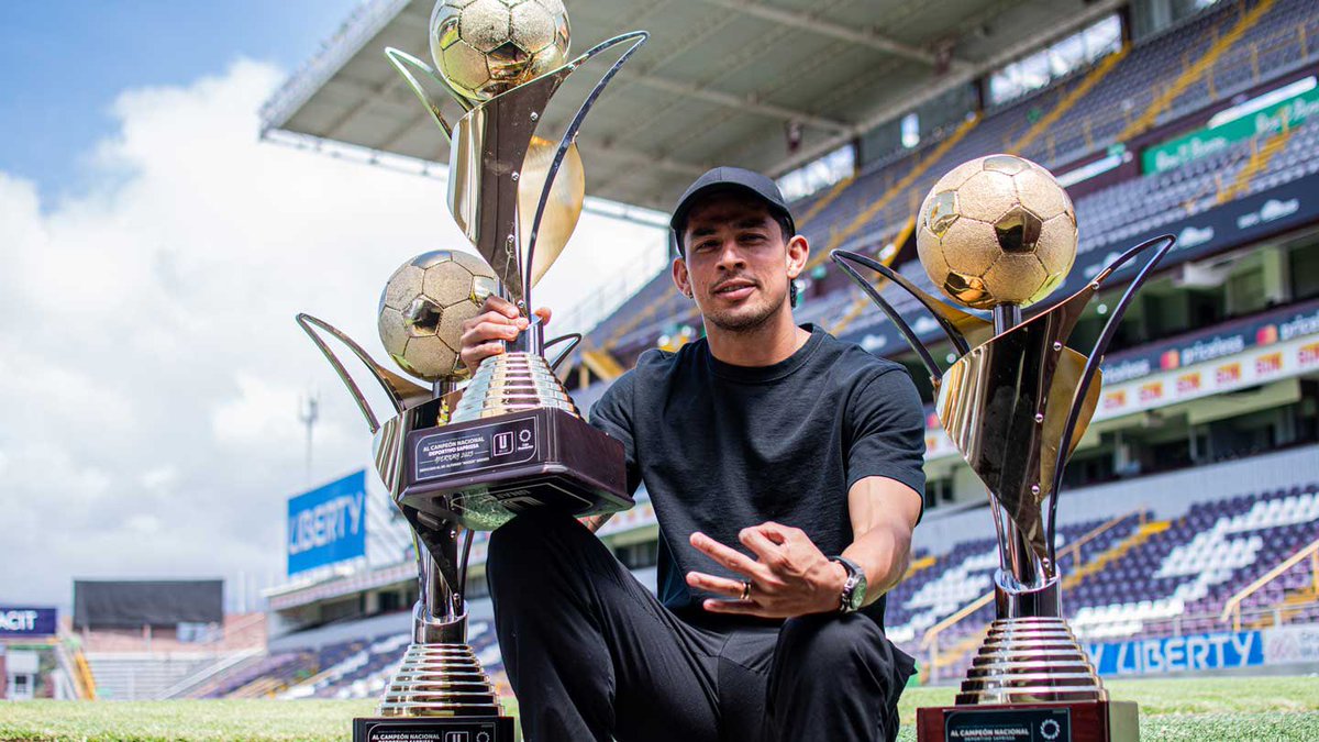 El delantero más determinante en la historia del Deportivo Saprissa. LEYENDA.