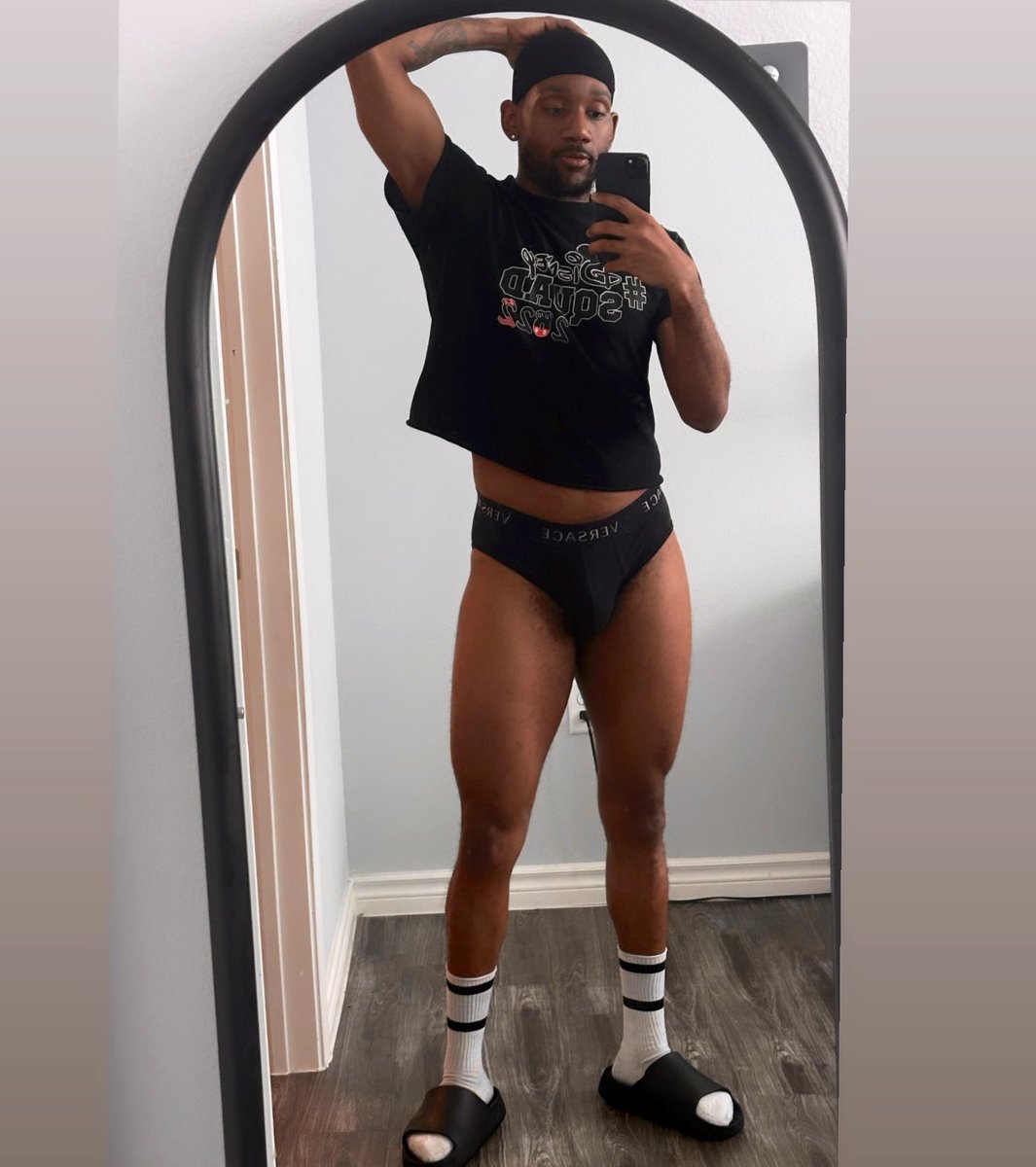 AaronJLockett_'s tweet photo. home body sundays. https://t.co/TbIXdPdgQb