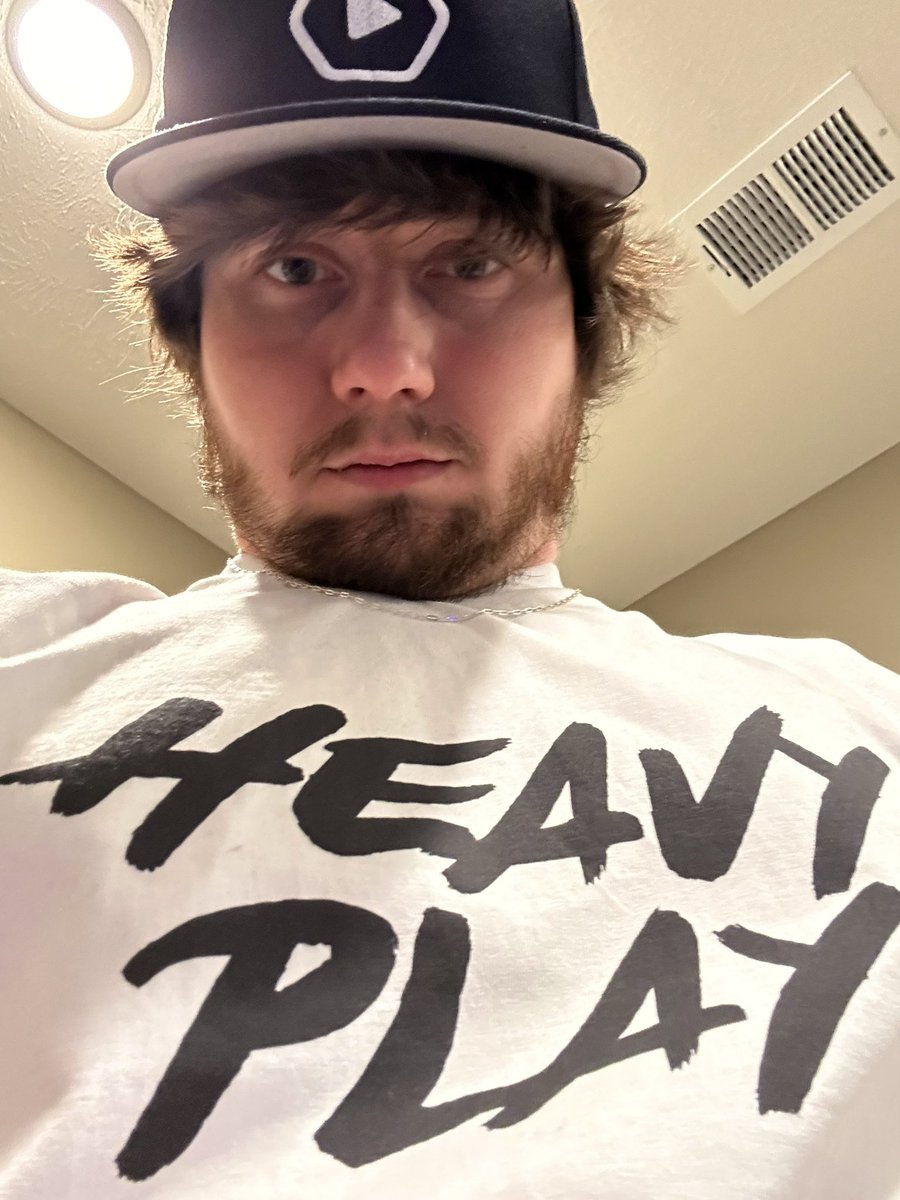 Sky131313 tweet media