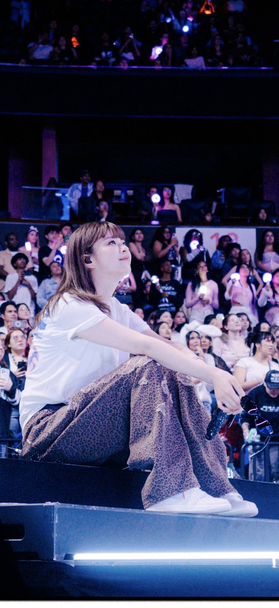 Hourly Jeongyeon tweet media