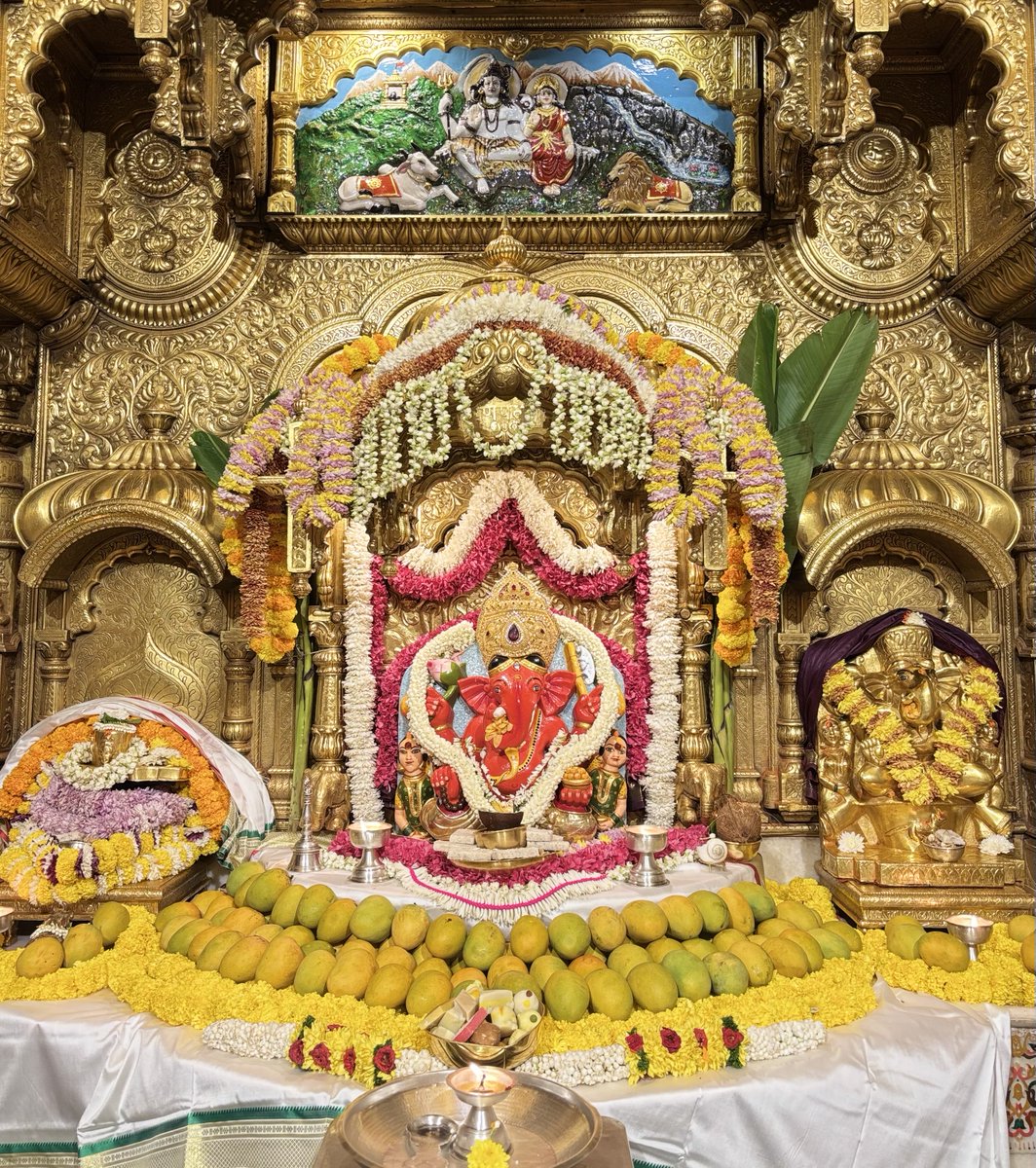 Shri Siddhivinayak Temple tweet media