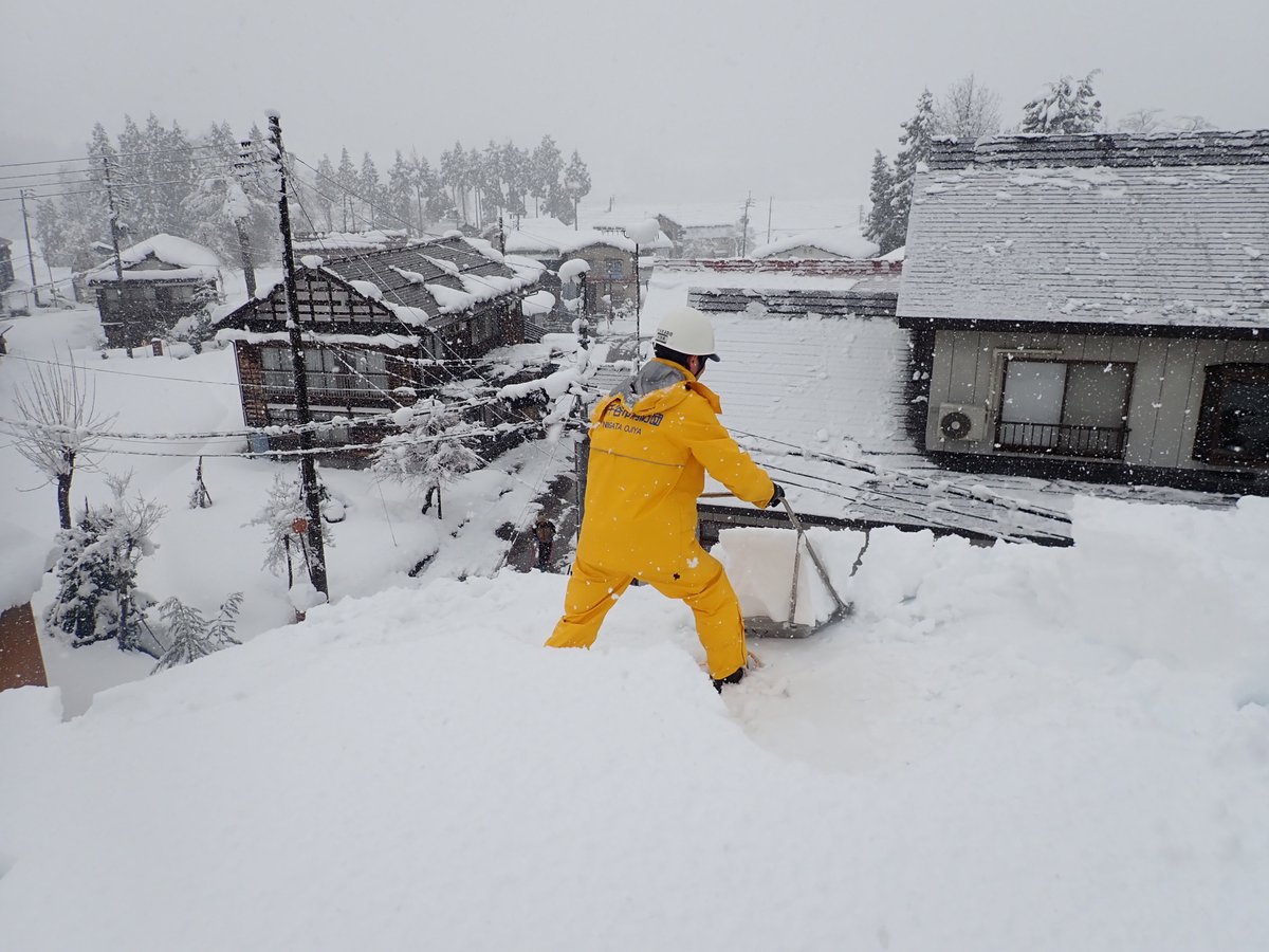 大雪は落ち着きましたが､豪雪は毎年やってきます｡来年に備え 除雪ボランティアの育成･安全講習･装備整備のための募金を実施中｡終了まであと２日! 次の冬の安心のために#あったか雪募金へご協力ください。congrant.com/project/akaiah…
#除雪支援 #小千谷市
