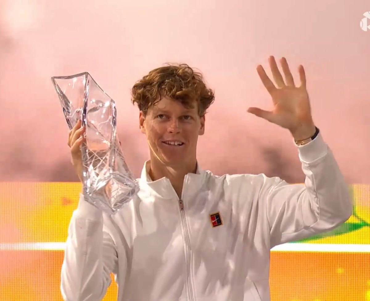 🌴anna; #pinknik tweet media