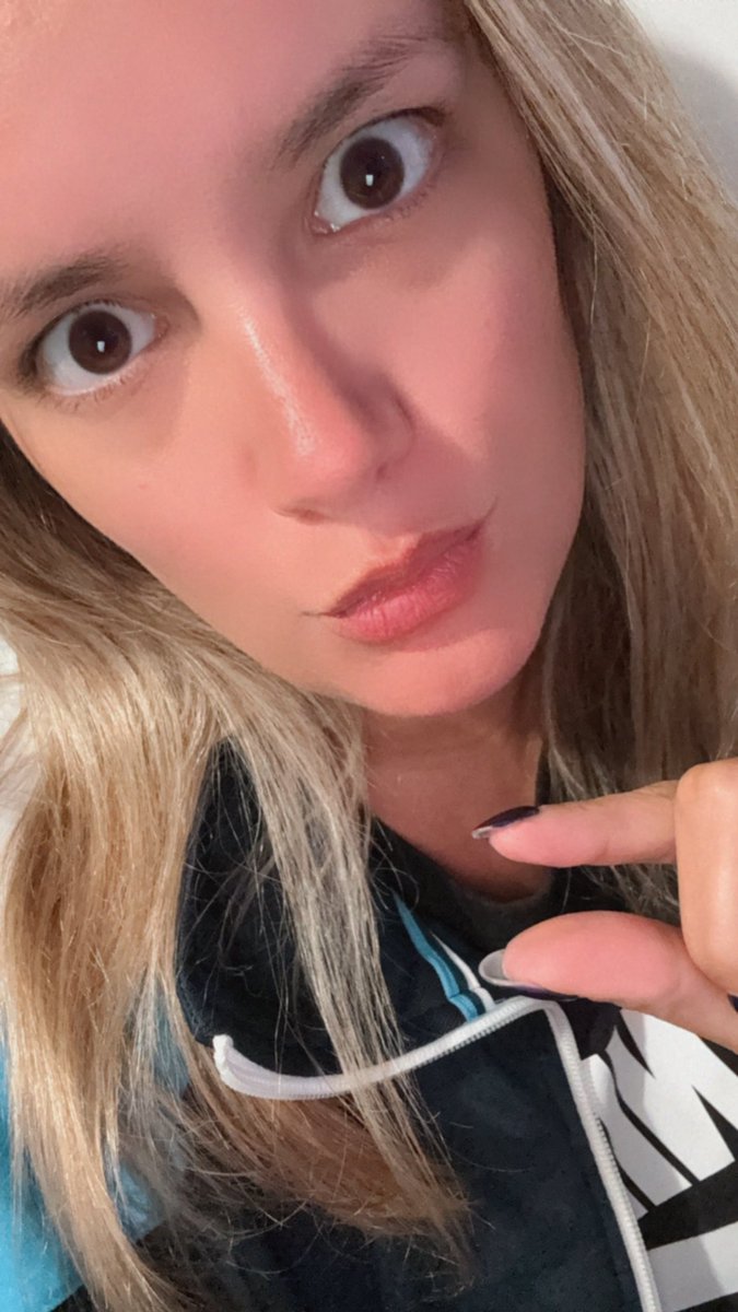 Sol ☀️ tu dueña tweet media