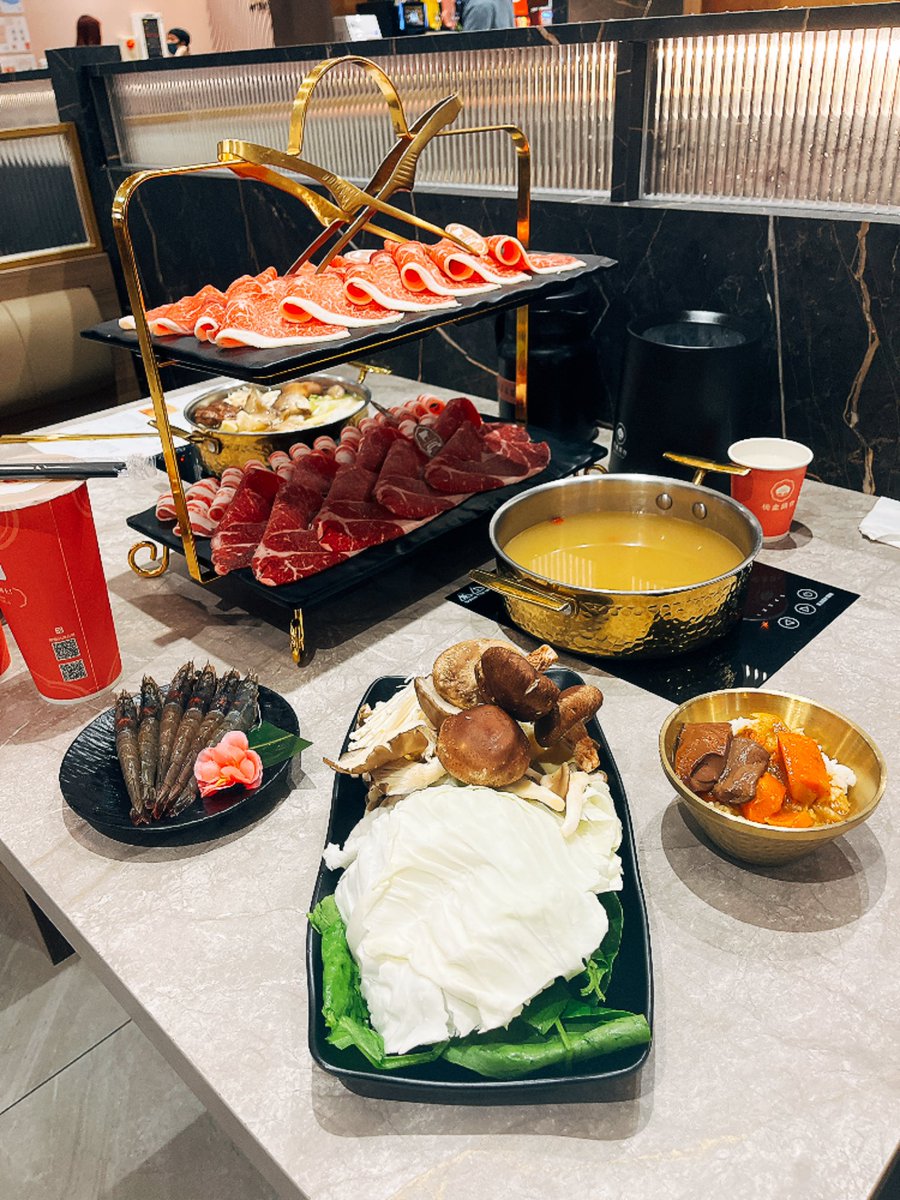 147🐳💦 tweet media