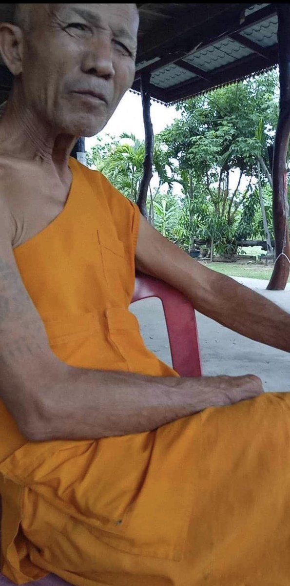 ชอบพระเเก่ tweet media