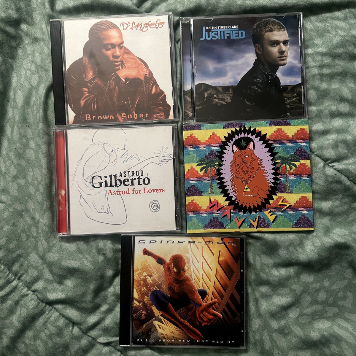 shloo !! tweet media