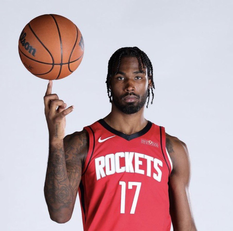 BradeauxNBA's tweet image. This is the best half I’ve seen Tari Eason play in a minute:

12 PTS
4 REB
5/9 FG
2/3 3PT
0 TOV

👏