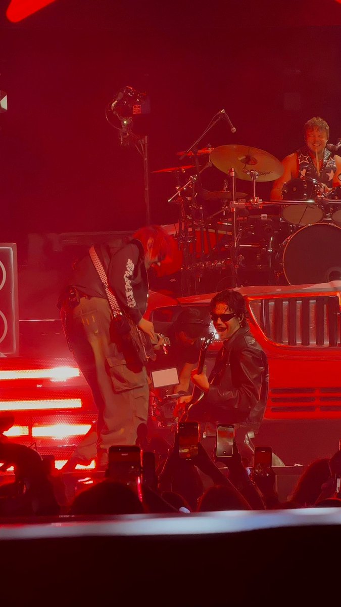 DEATHBAT__Army's tweet photo. Sooo...you all think we are going to get Luke on his knees for Michael again in Glasgow tomorrow?? #mukemarch https://t.co/1cmib32e69