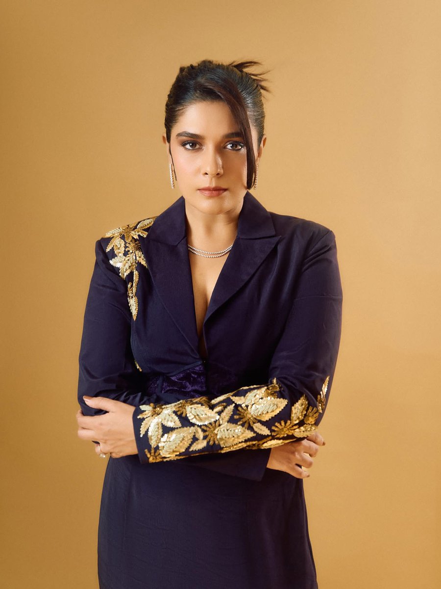 CineGlamHQ's tweet image. #PoojaGor