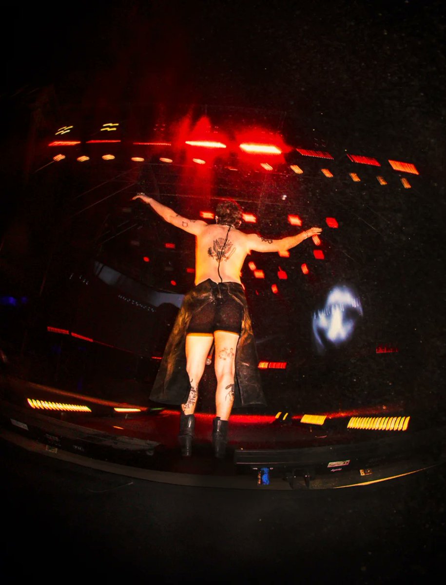 Dillom archives tweet media