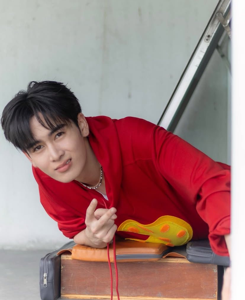 𝙷𝚈ᥫ᭡.🍒// tweet media