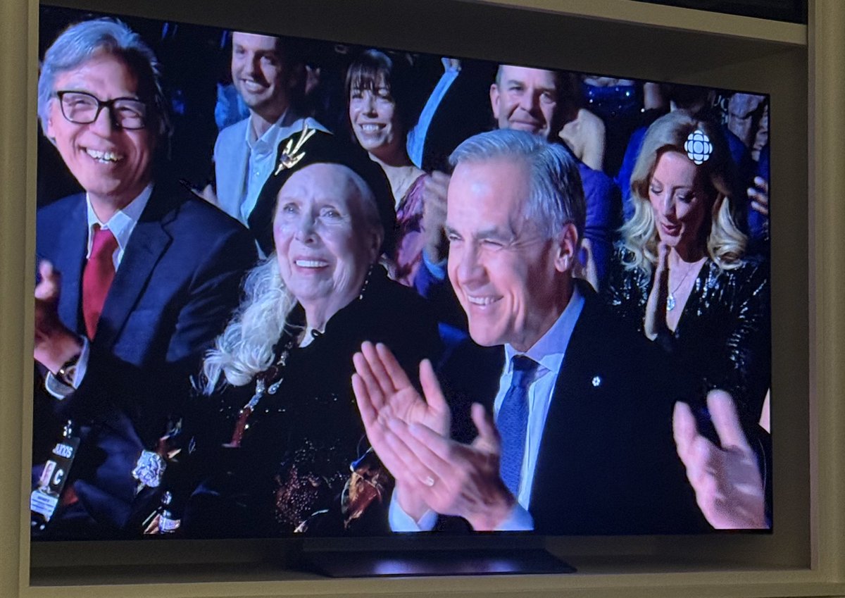 Howllr 🇨🇦🍁 tweet media