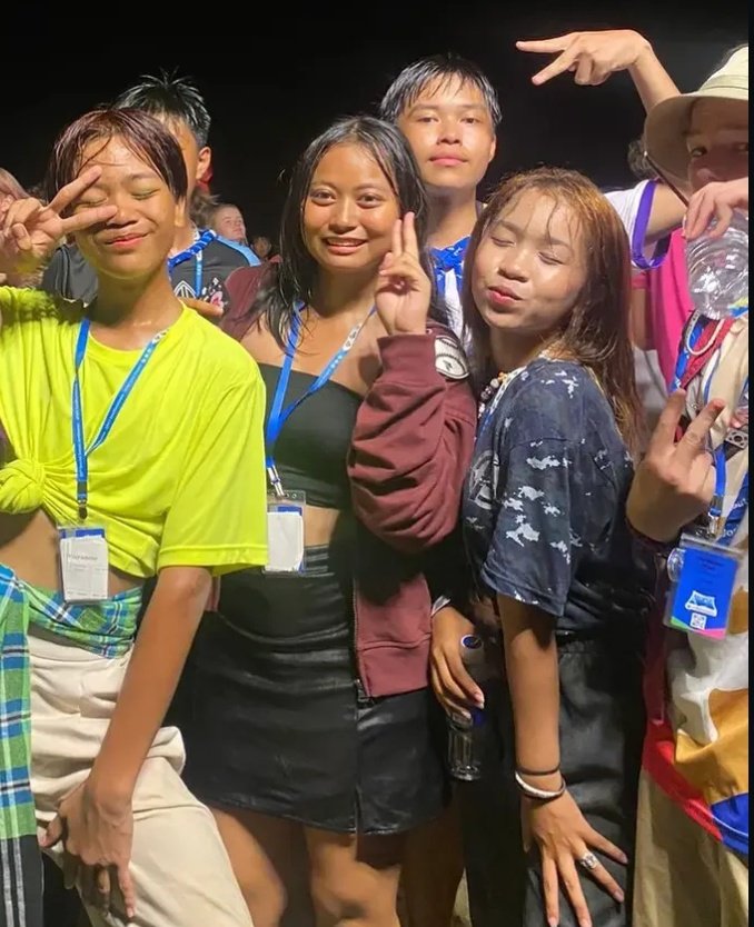 HaEun283's tweet photo. Miss my Thailand gang 💗💟 https://t.co/PEXxAOUTsY