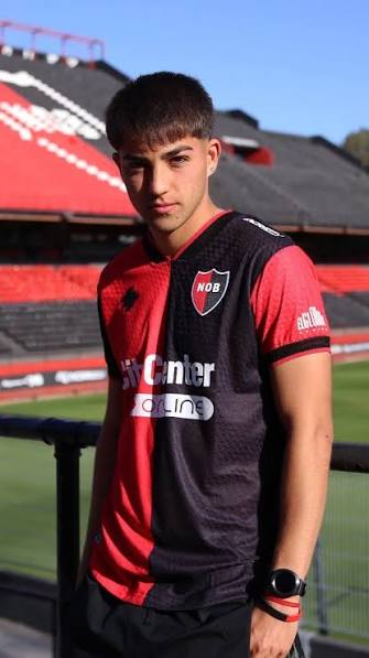 L-gante y leproso (Modo mapache) tweet media