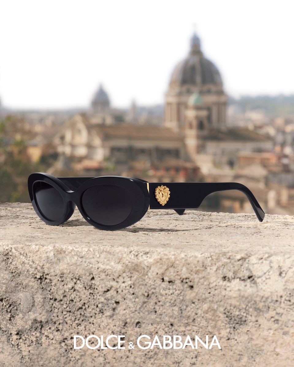 dolcegabbana's tweet photo. Sinuous lines and wide temples define the #DGDevotion style from #DGEyewear Collection. 

Discover more at https://t.co/Xw2PSCpGbp

#DolceGabbana #DGSS26 https://t.co/CgpUrkJj9j