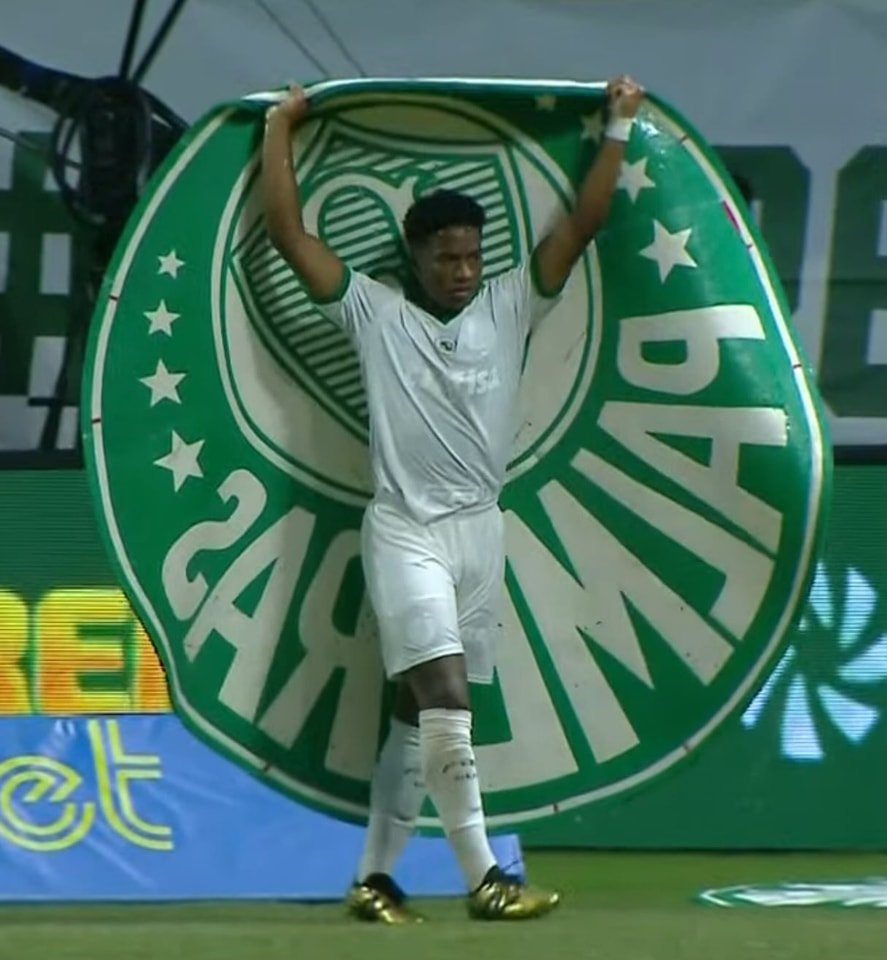 Noite de Copa tweet media