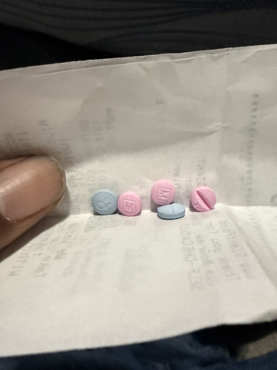 PILLARY CLINTON tweet media