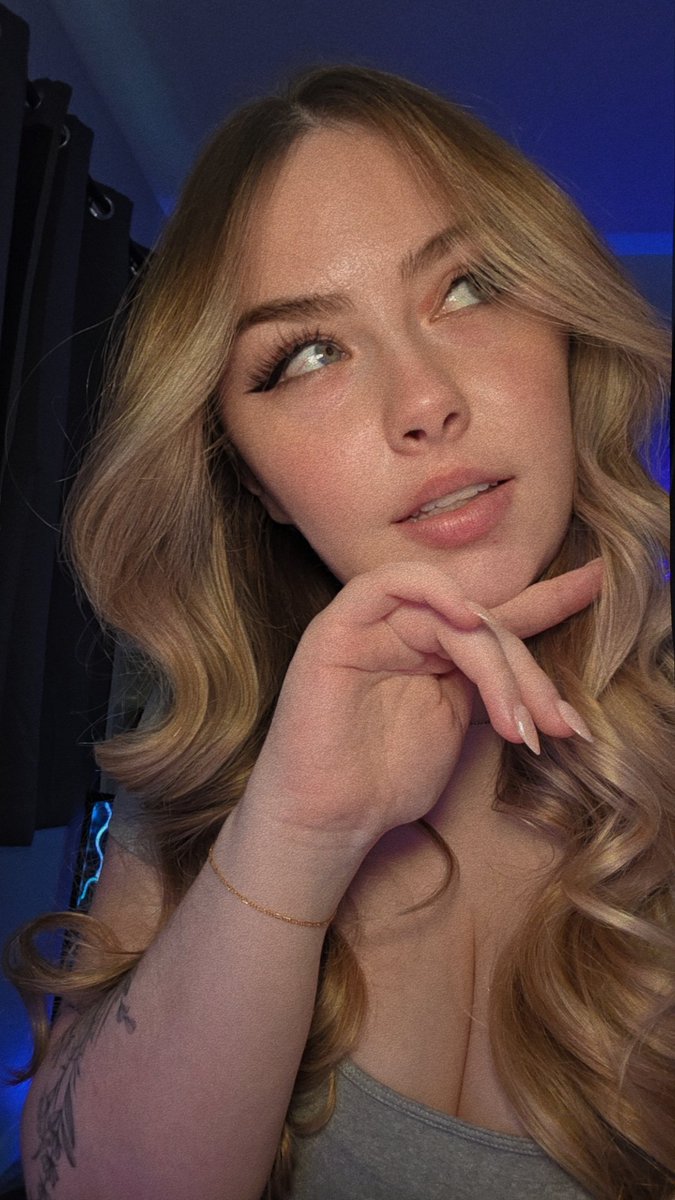 OtakuMaiden tweet media