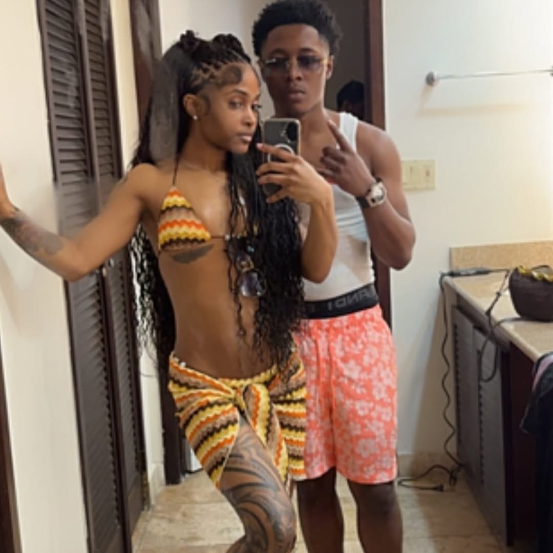 Reggie Updates ALT Account tweet media