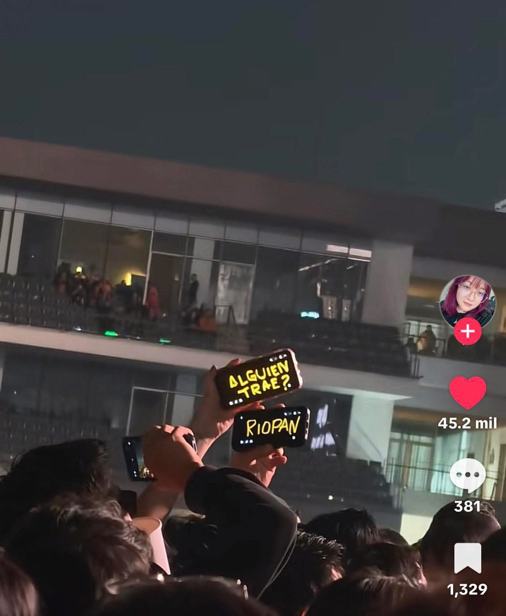 Meredith Gay 🛋️✨ tweet media